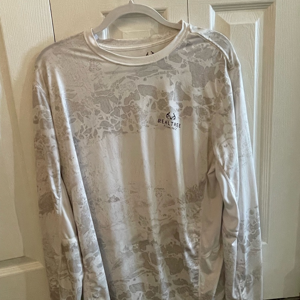 Realtree Fishing Men's White Camo Fishing Shirt